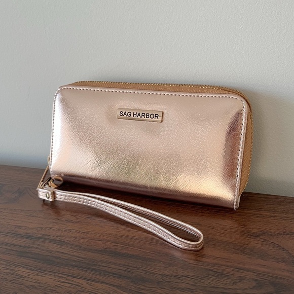 NWOT SAG HARBOR Rose Gold Double Zip Around Wallet - Picture 1 of 5